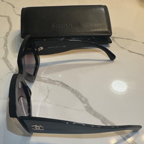 Chanel Rectangle sunglasses - Picture 6 of 12